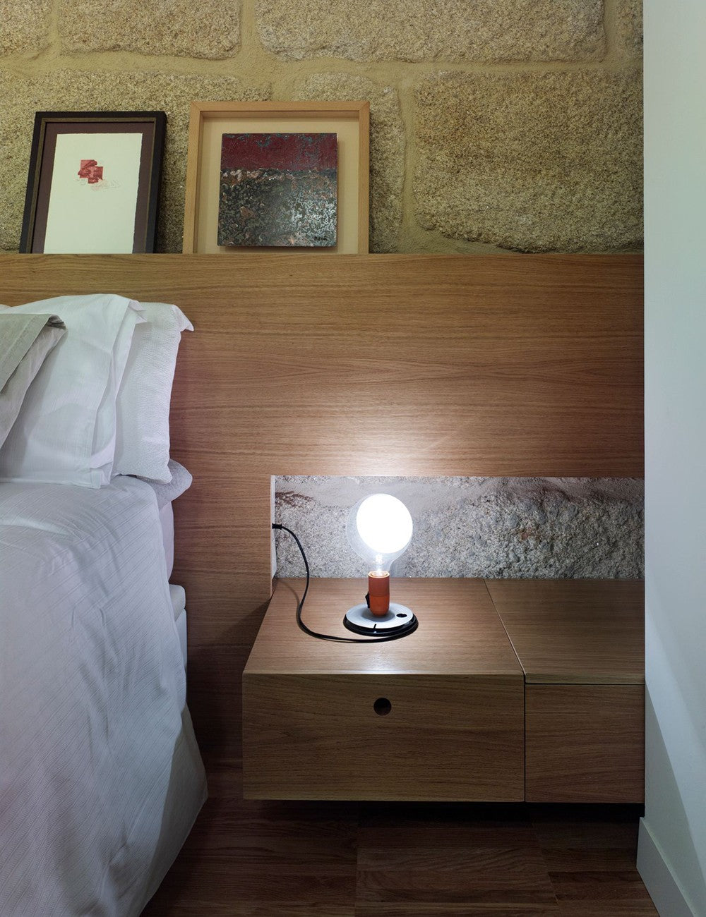Lampadina table lamp