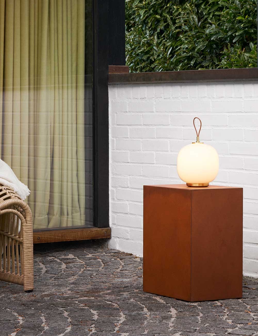 VL45 Radiohus portable lamp