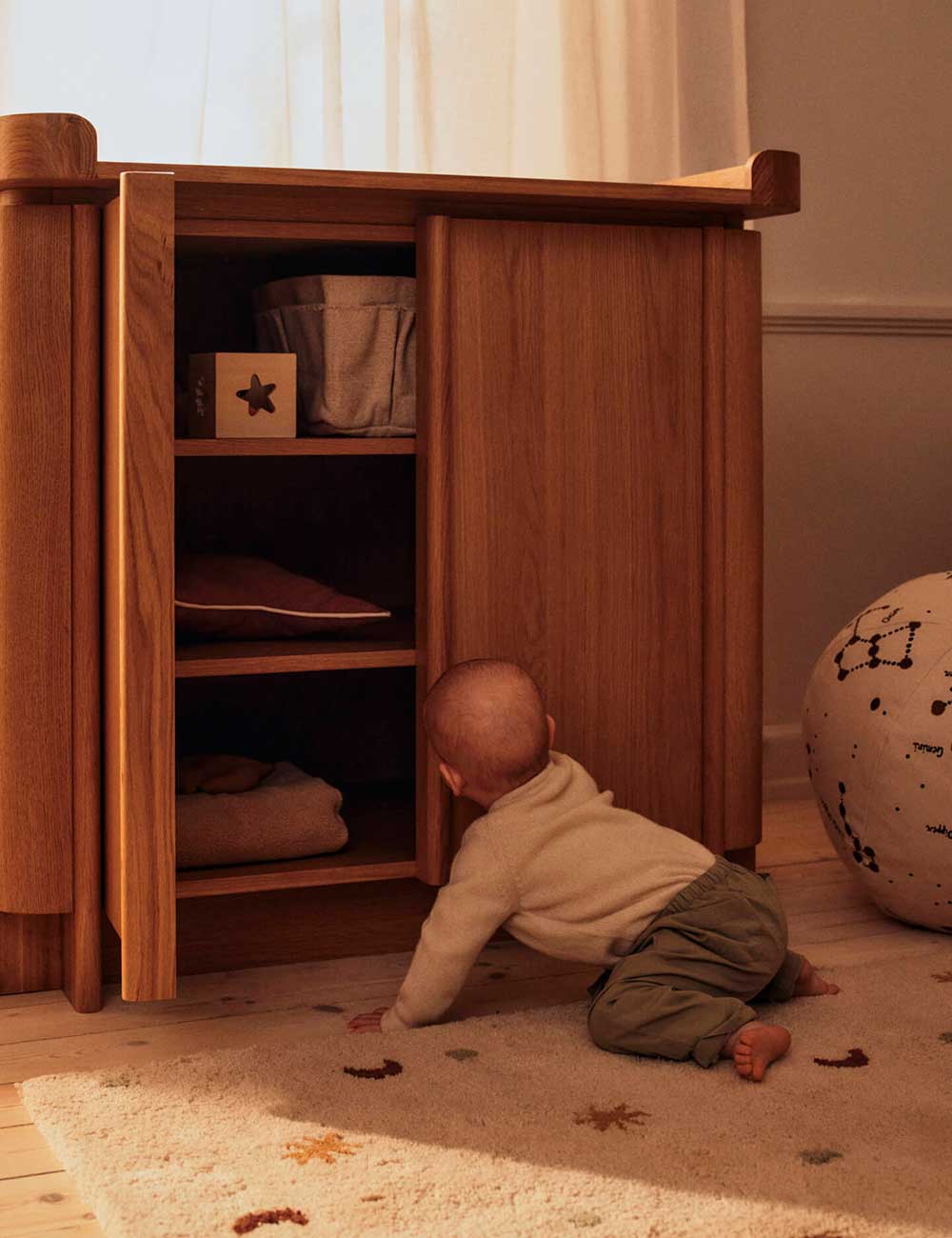Tilu dresser