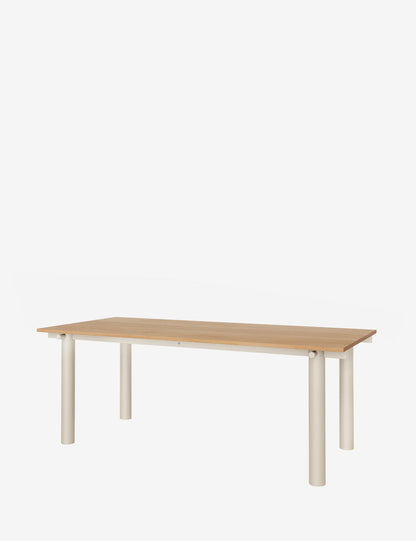 Atura dining table