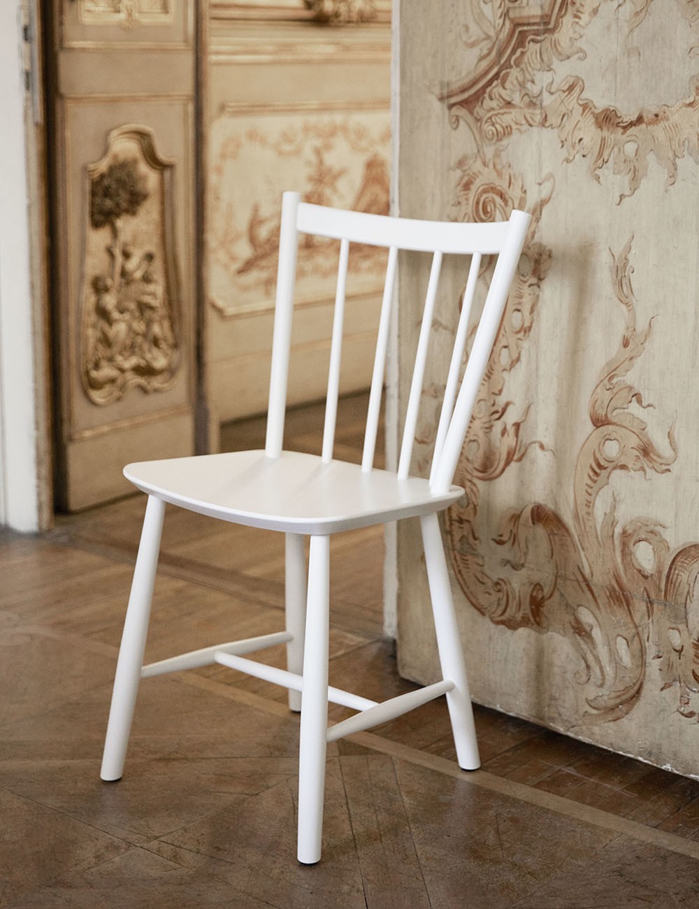 J41 chair J-Series