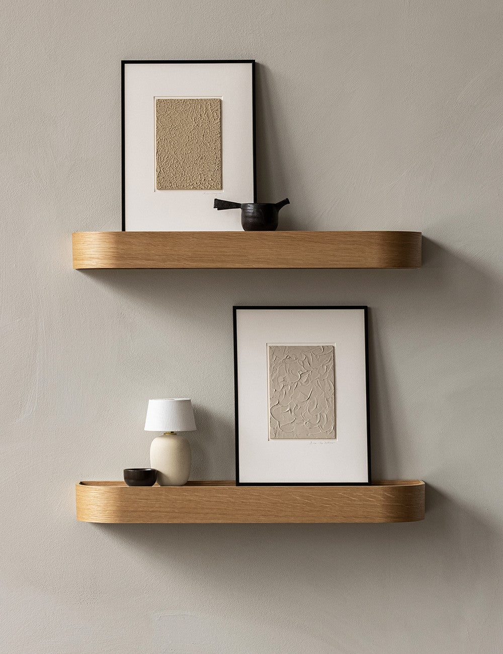 Torso portable lamp