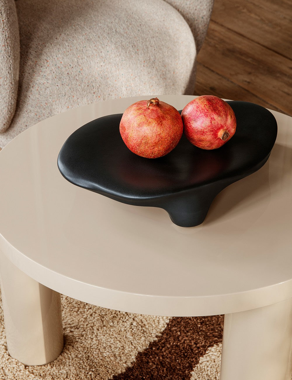 POST SIDE TABLE HIGH GLOSS