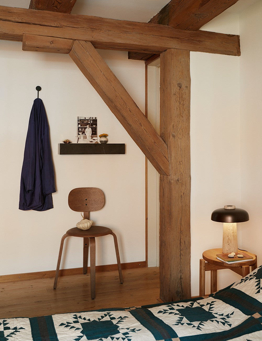 PLINTH SHELF