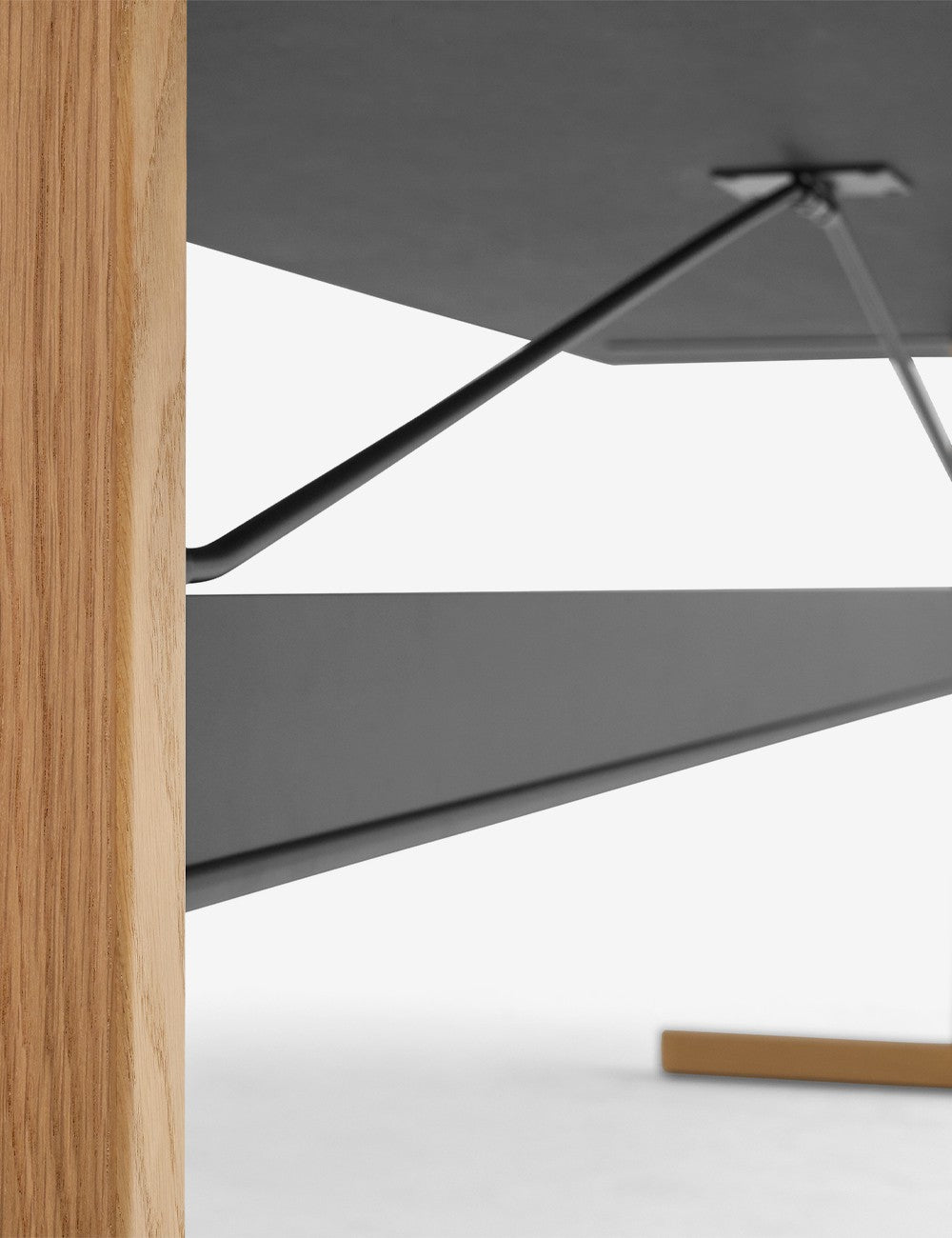 PASSERELLE DINNING TABLE 300