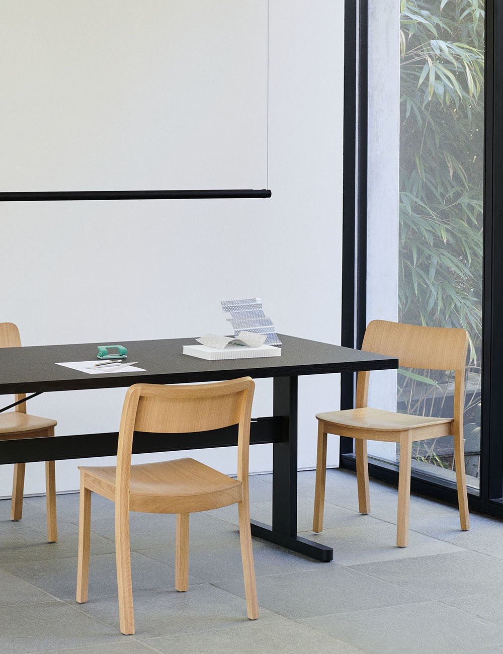 PASSERELLE DINNING TABLE 300