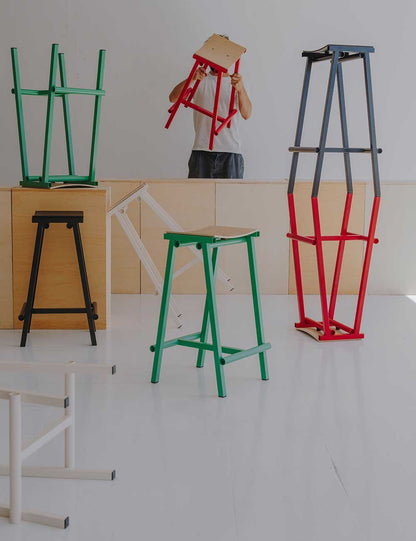 TABURETE 8 BAR STOOL H75