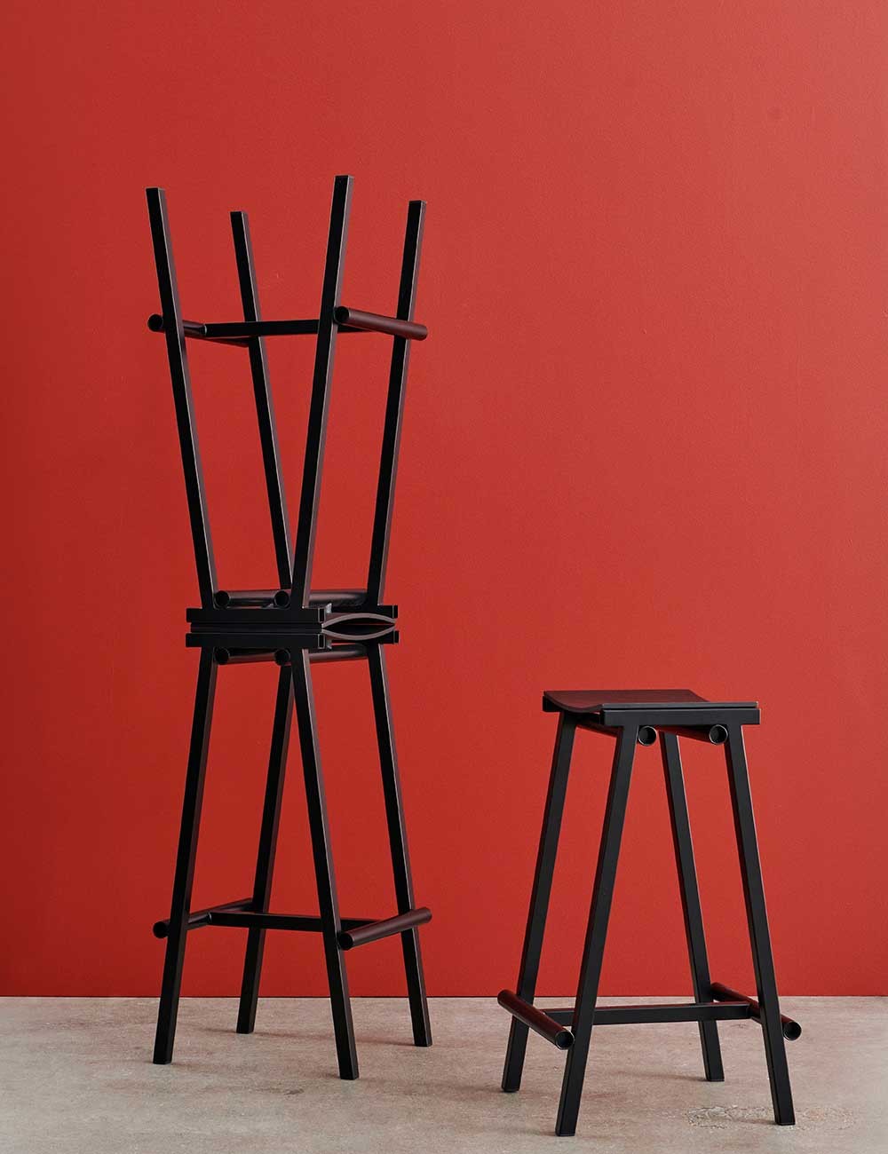 TABURETE 8 BAR STOOL H75