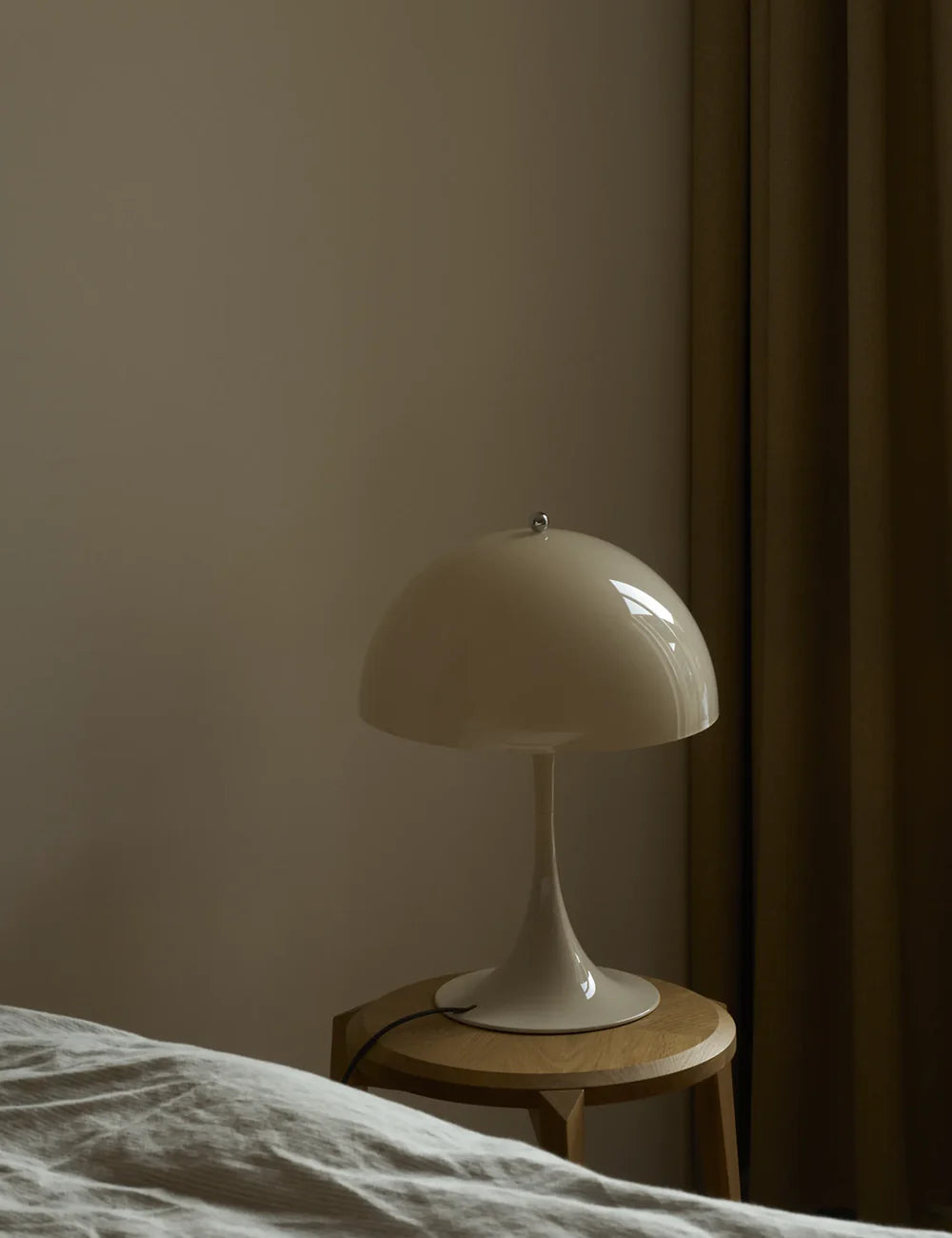 Panthella 320 table lamp