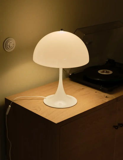 Panthella 320 table lamp