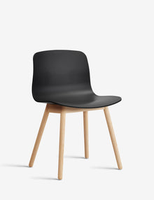 AAC 12 chair