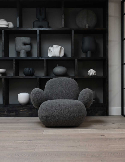 TOE FLAT ARMCHAIR