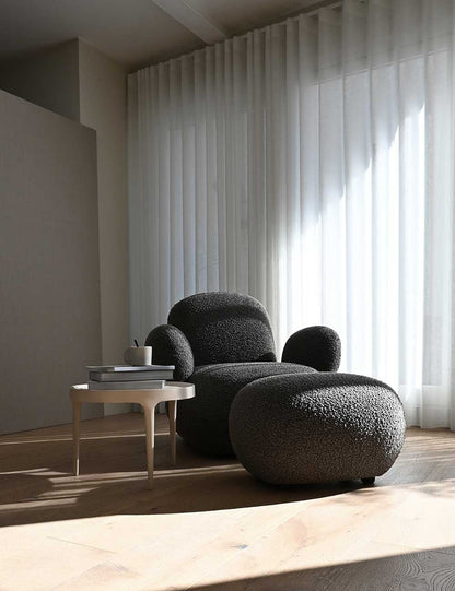 TOE FLAT ARMCHAIR