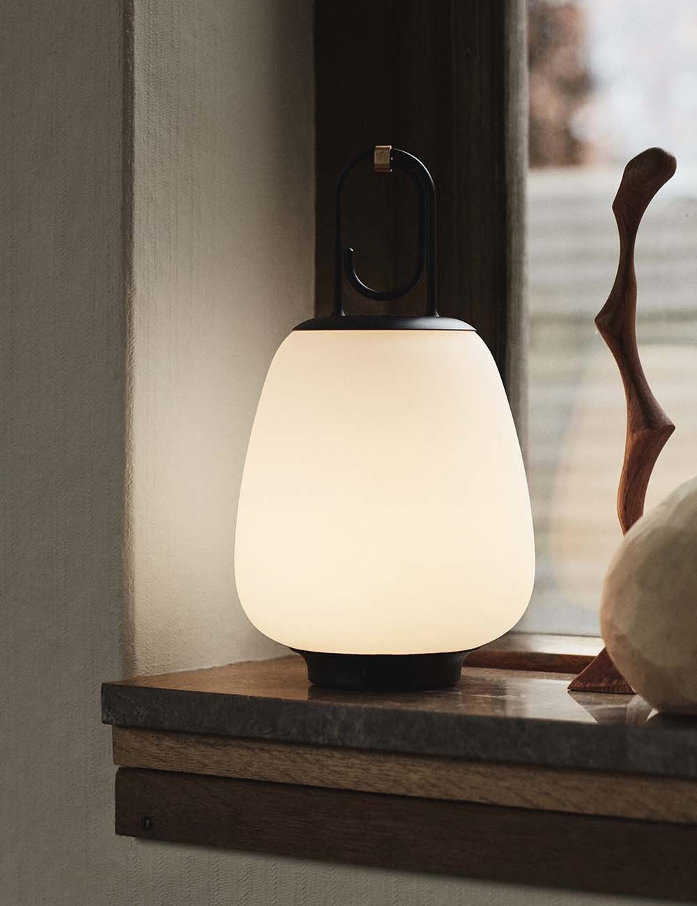 Lucca SC51 portable lamp