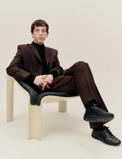 F300 LOUNGE CHAIR