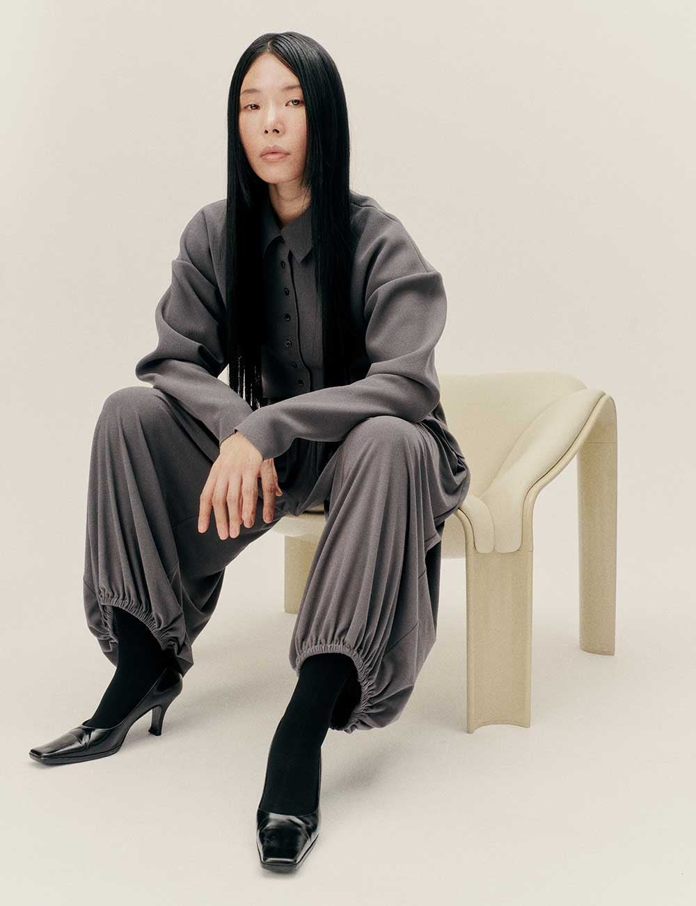F300 LOUNGE CHAIR