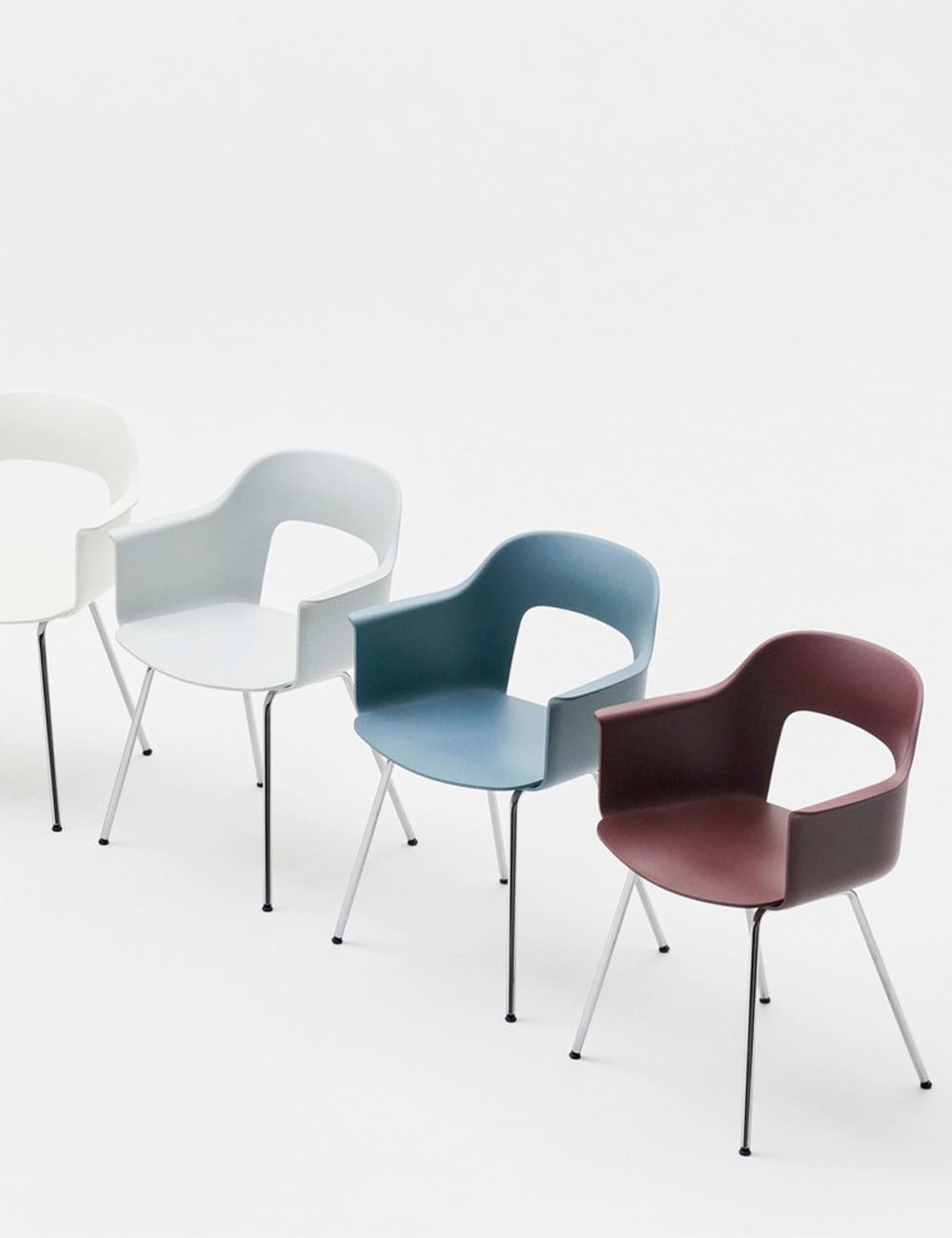 LAYOUT ARMCHAIR 212 BLACK OAK/BLACK