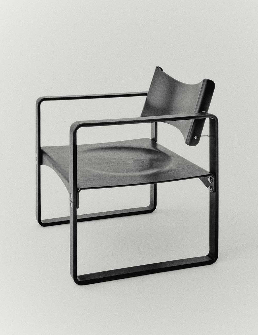 SERIES 270 F ARMCHAIR
