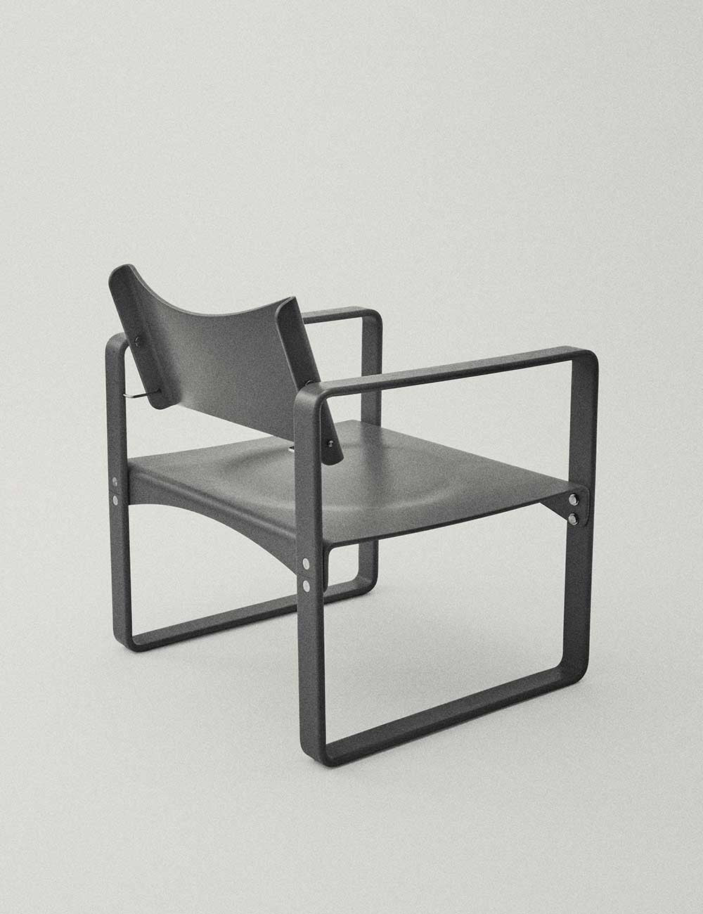 SERIES 270 F ARMCHAIR