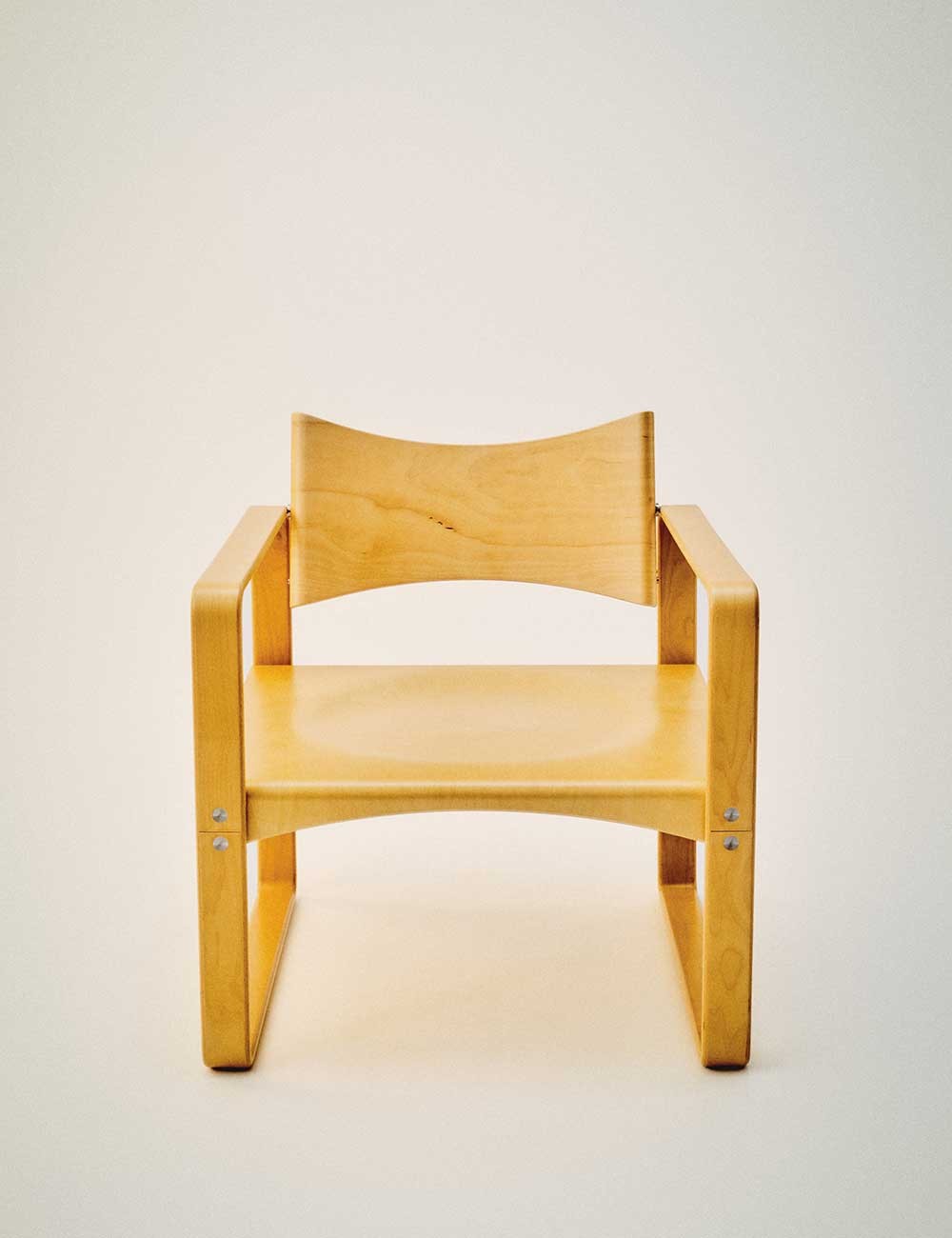 SERIES 270 F ARMCHAIR