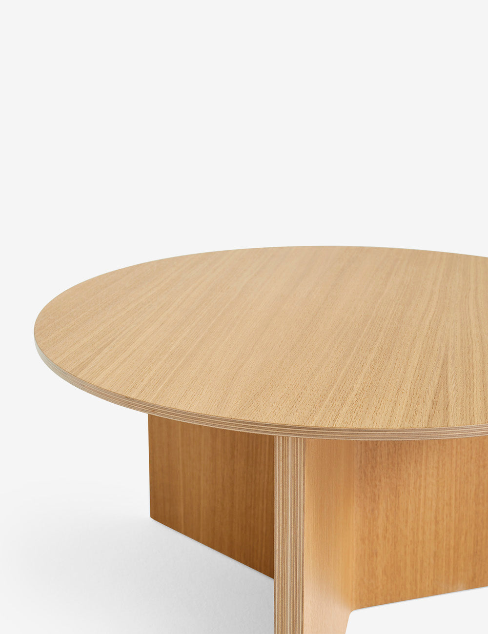 Slit wooden table Ø65