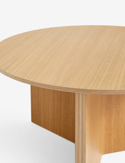 Slit wooden table Ø65