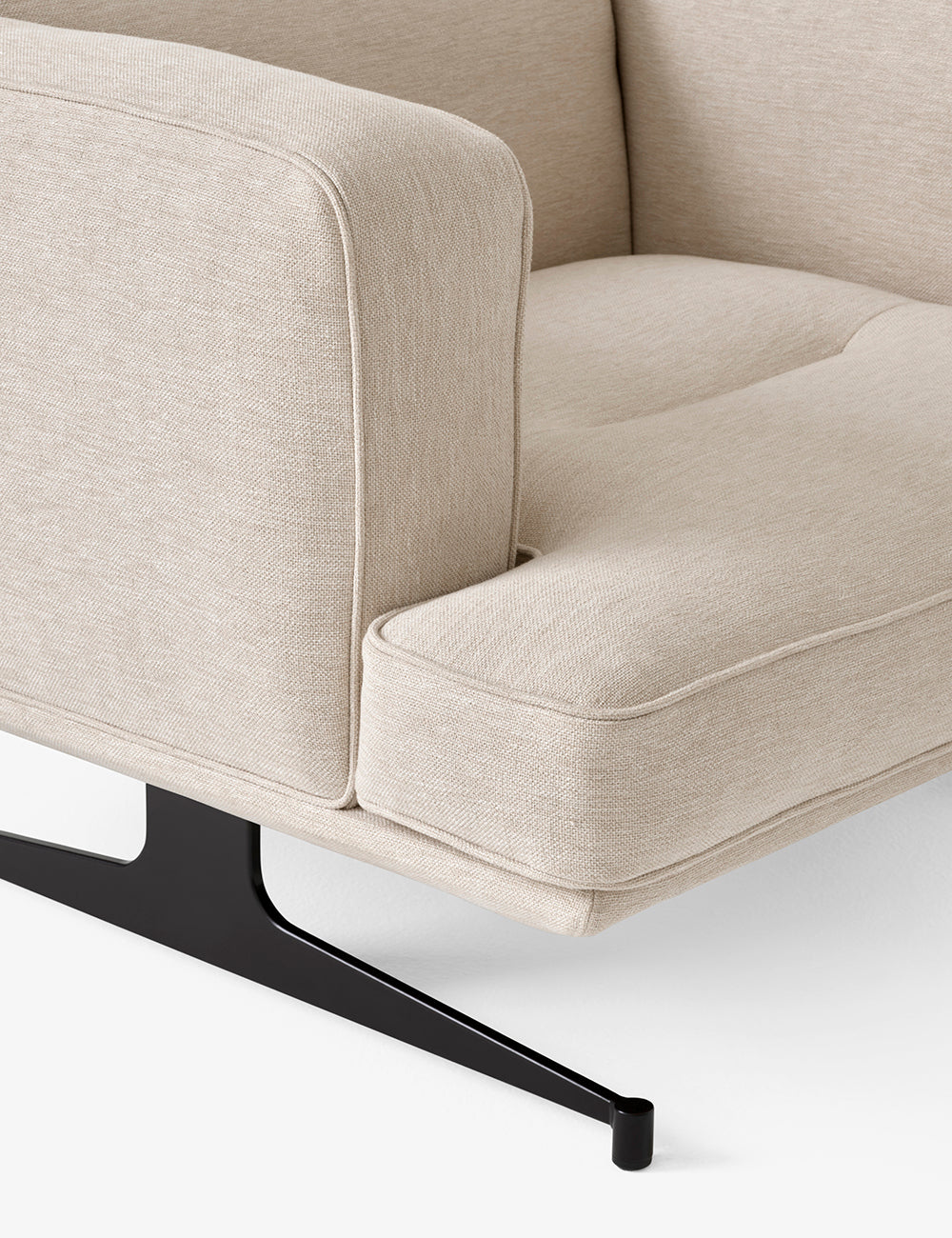 Inland Lounge Chair AV21