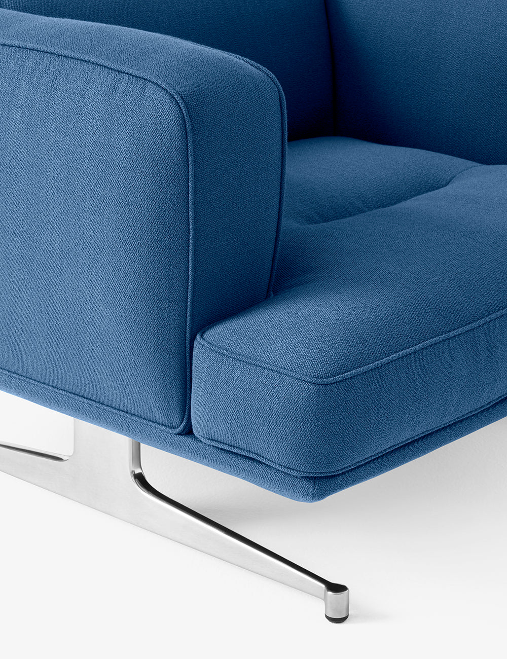 Inland Lounge Chair AV21