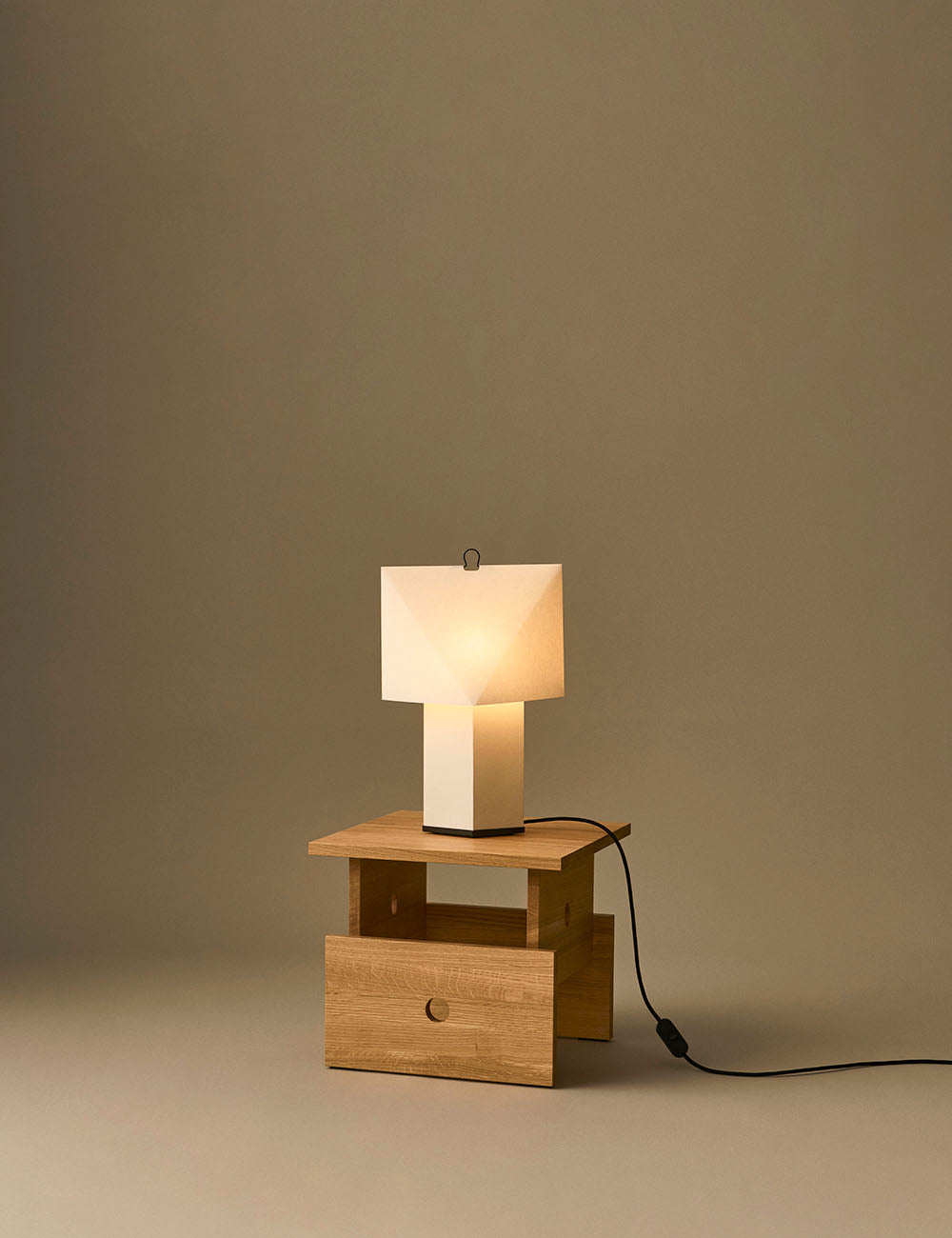 Aplat table lamp 440