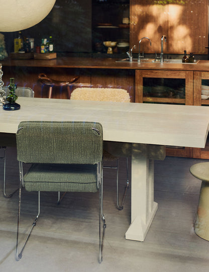 Endless dining chair