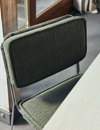 Endless dining chair