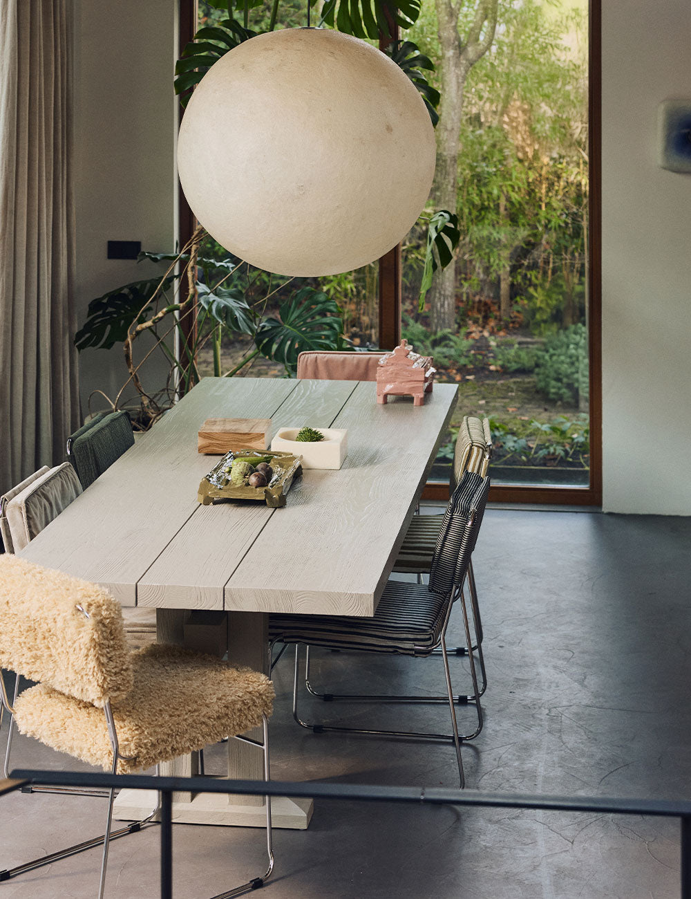 Forma Dining Table 220